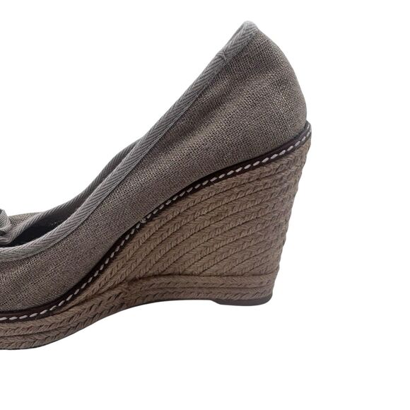 Tory Burch Jackie Charm Logo Peep Toe Wedge Espadrille Heel Gold/Beige 9B - Picture 12 of 16